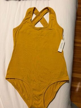 ARQ Cleo Leo leotard in ochre size M, NWT